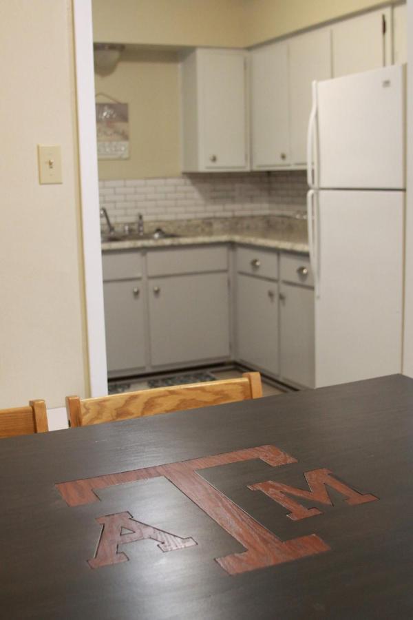 Cool & Comfy Condo! Family Friendly! College Station Luaran gambar